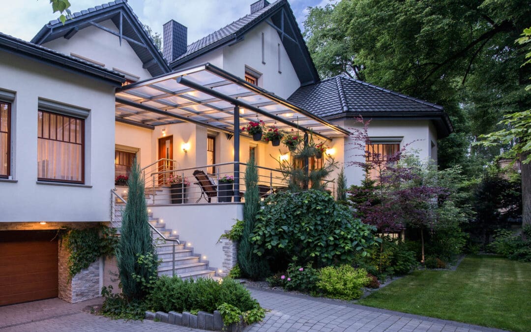 Light Up the Outside: How to Improve Your Home’s Exterior Lighting